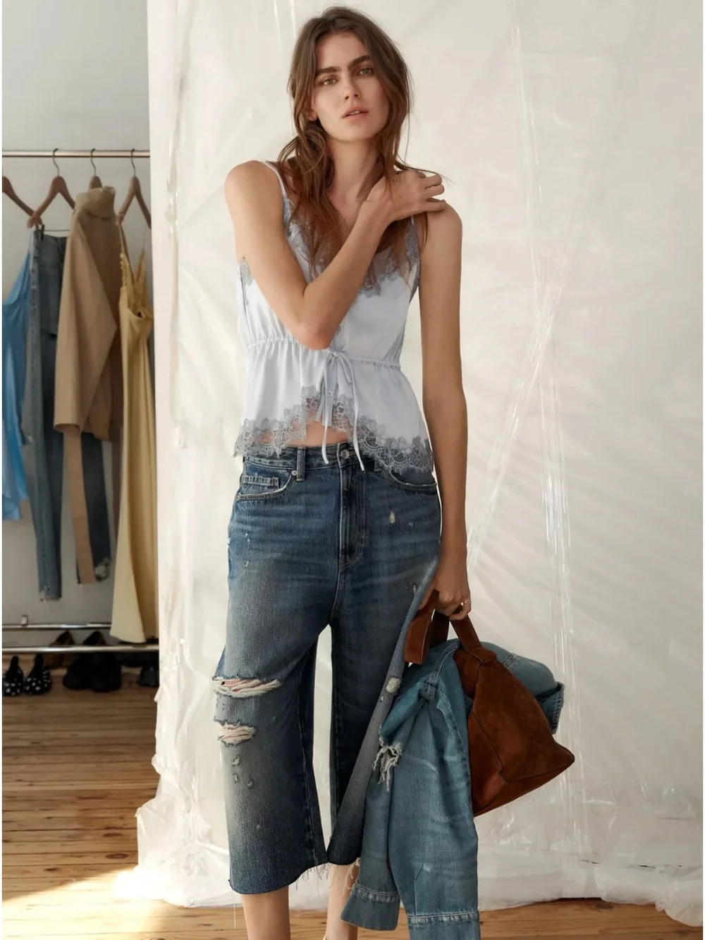 Zara MID-RISE RIPPED DENIM
JORTS TRE - Picture 1 of 8